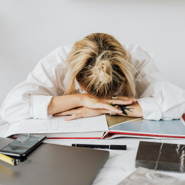 Hormonbalance Frau: Warum du dich manchmal selbst nicht mehr erkennst